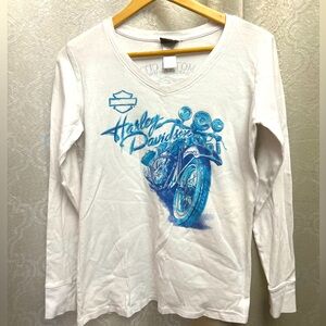 EUC. Harley Davidson long sleeve v-neck t-shirt.